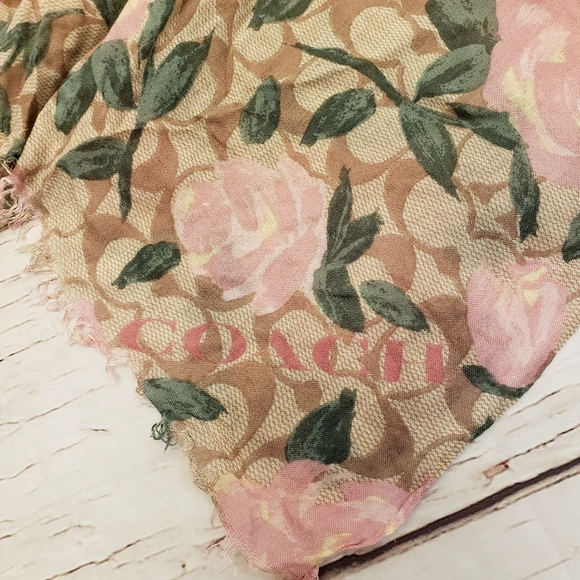 Coach Roses Scarf - Picture 5 of 5